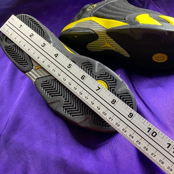 📌Jordan 14 Retro Thunder signature shoe Size 3Y - Picture 6 of 11